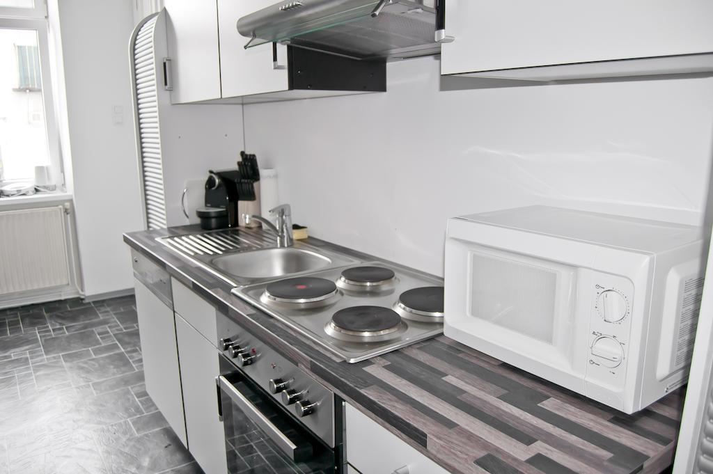 Royal Resort Apartments Westbahnhof Виена Стая снимка