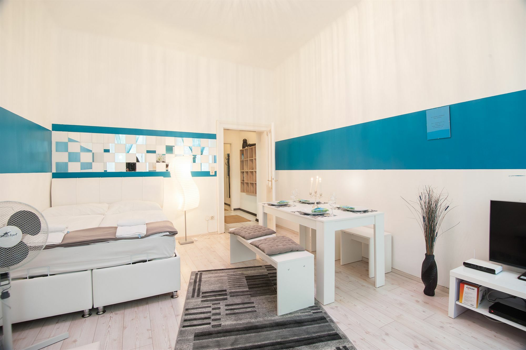Royal Resort Apartments Westbahnhof Виена Екстериор снимка