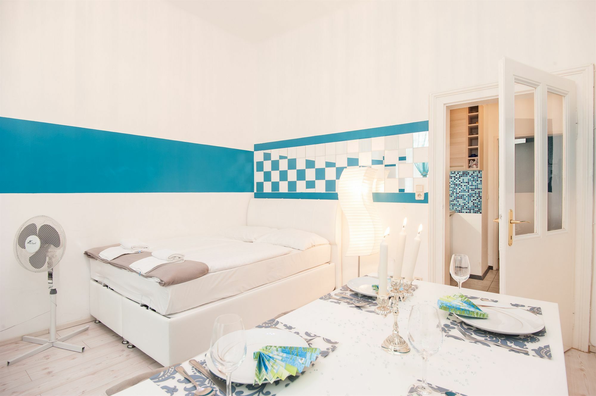 Royal Resort Apartments Westbahnhof Виена Екстериор снимка