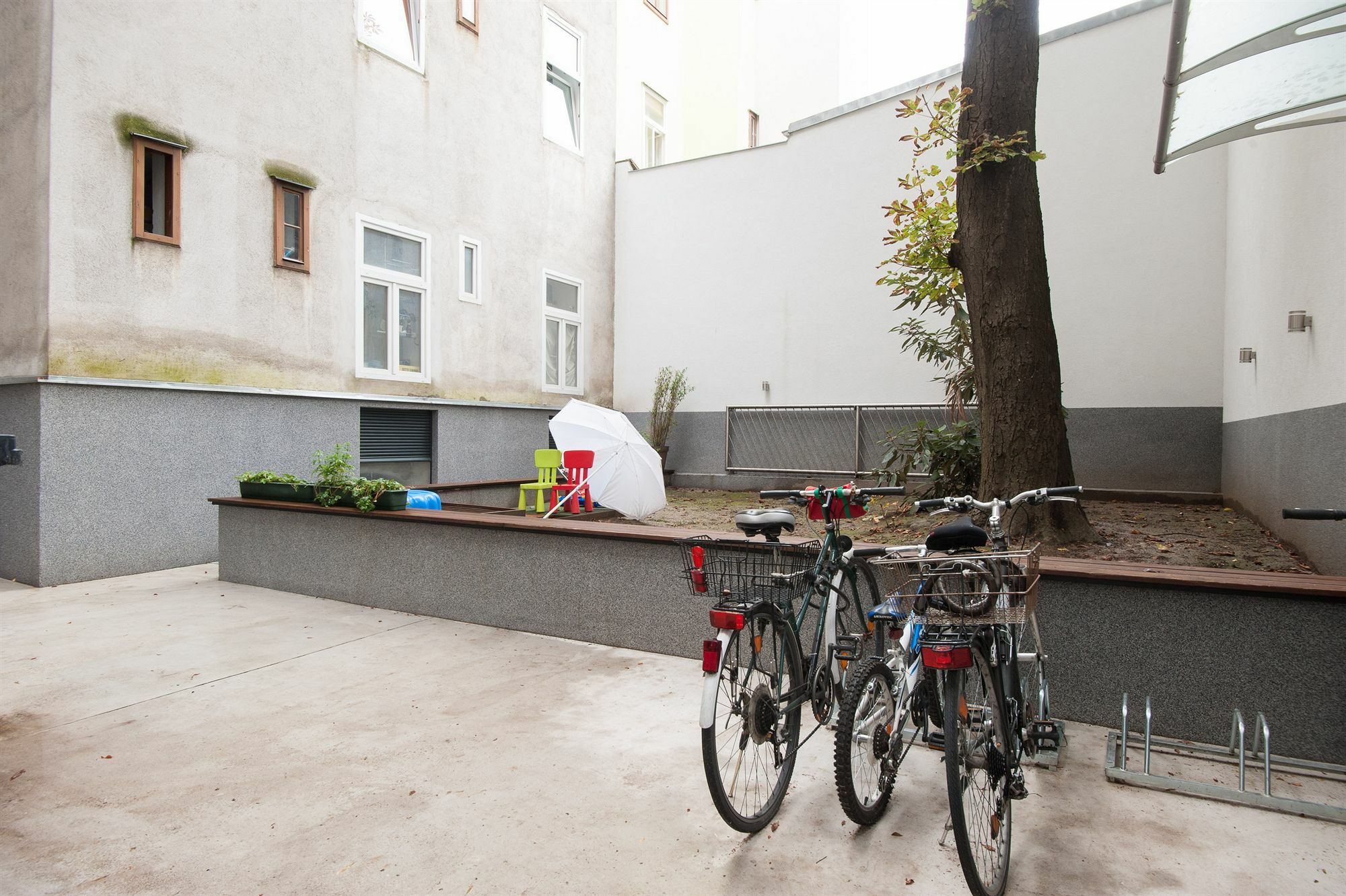 Royal Resort Apartments Westbahnhof Виена Екстериор снимка